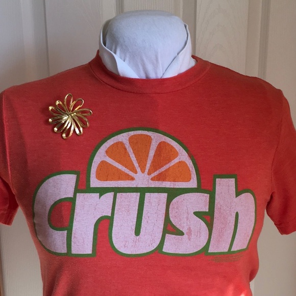 Jewelry - Vintage Gold Tone Flower🌼